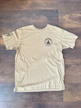 Bunker 27 F-22 Raptor Military Graphic T-Shirt Men’s Medium